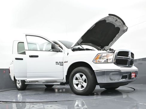 Used 2020 RAM 1500 Tradesman w/ Chrome Appearance Group image 43