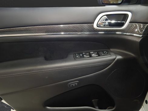 Used 2021 Jeep Grand Cherokee SRT AWD/4WD image 12