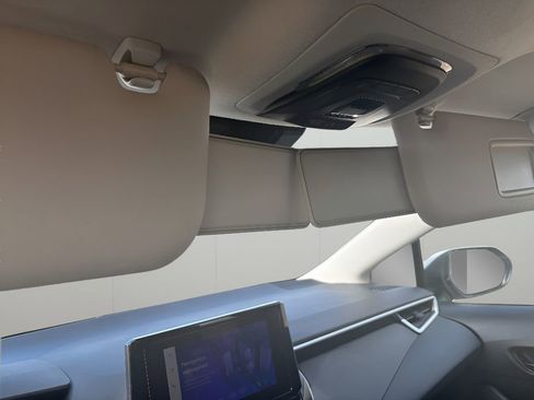 Used 2023 Toyota Corolla LE image 12