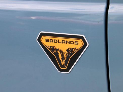 Certified 2022 Ford Bronco Badlands image 9