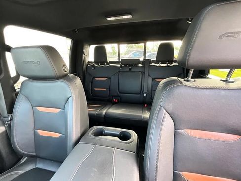 Used 2023 GMC Sierra 2500 AT4 w/ AT4 Premium Plus Package AWD/4WD image 40