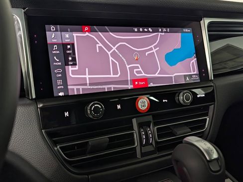 New 2026 Porsche Macan AWD/4WD image 32
