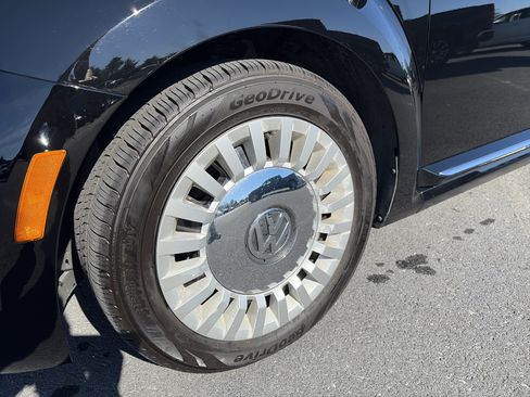 Used 2013 Volkswagen Beetle 2.5 FWD image 13
