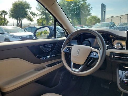 Used 2020 Lincoln Corsair FWD image 3