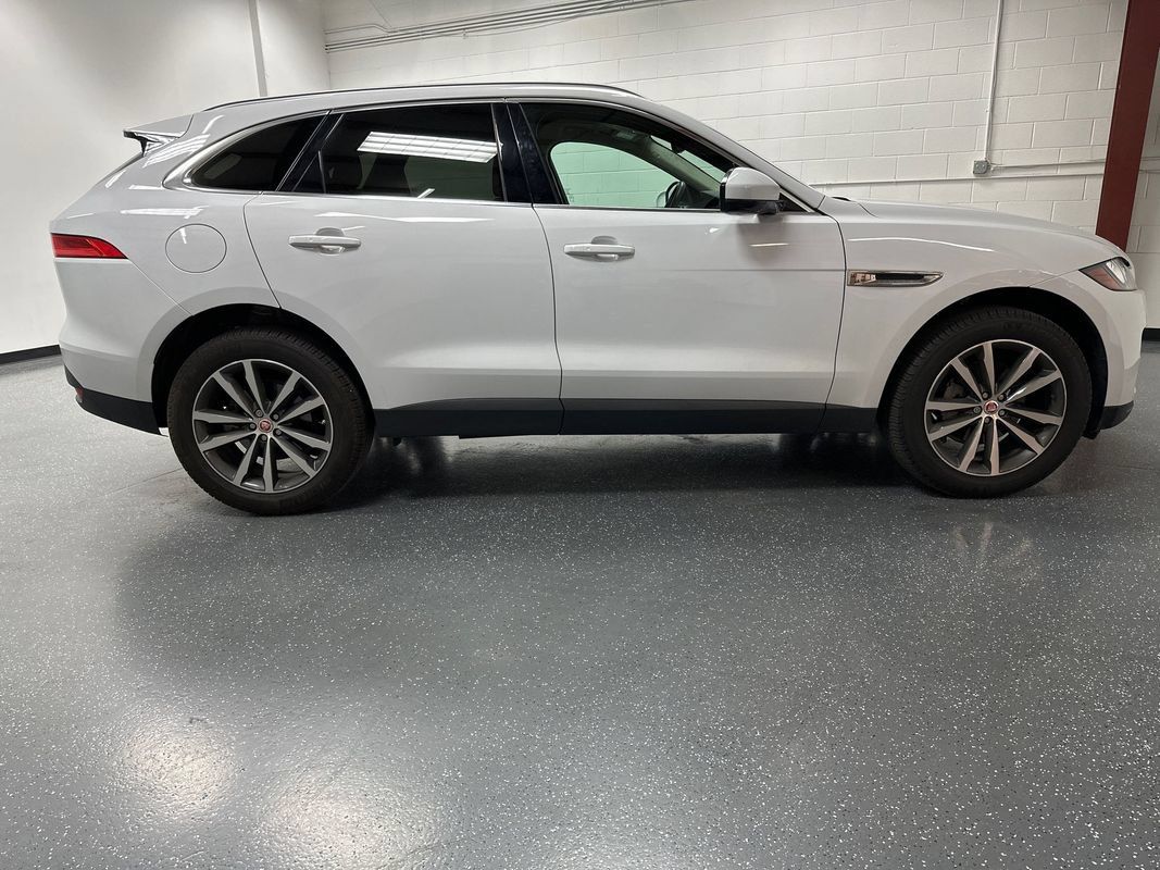 Used 2020 Jaguar F-PACE Prestige AWD/4WD image 3