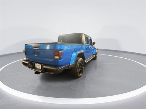 Used 2022 Jeep Gladiator Sport image 4