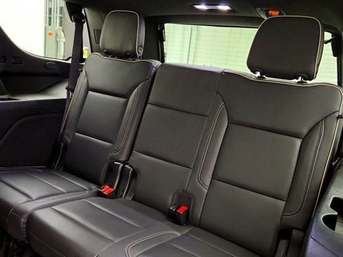 Used 2021 GMC Yukon SLT w/ SLT Premium Package AWD/4WD image 45