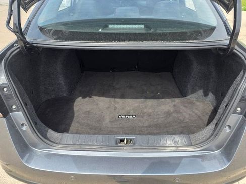 Used 2024 Nissan Versa SR FWD image 10