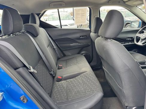 Used 2021 Nissan Kicks SV image 27