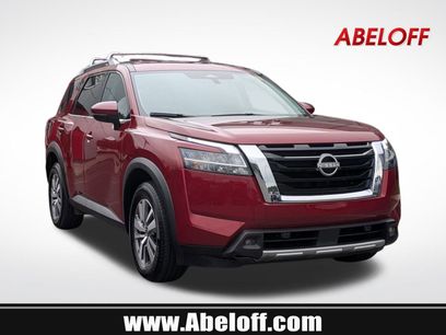 Used 2023 Nissan Pathfinder SL