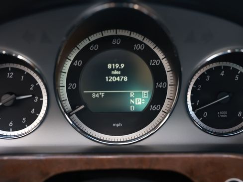 Used 2011 Mercedes-Benz E 350 Sedan image 53