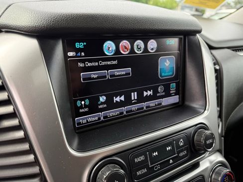 Used 2020 Chevrolet Suburban LT AWD/4WD image 29