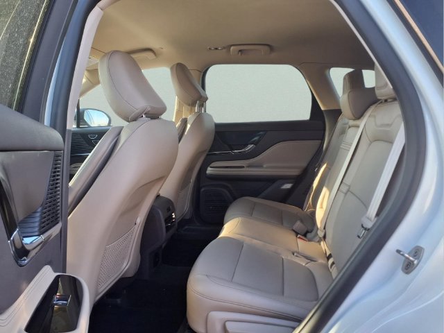 Used 2022 Lincoln Corsair AWD w/ Equipment Group 101A image 13
