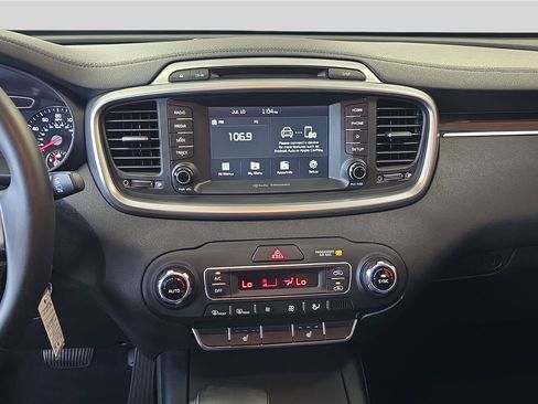 Used 2019 Kia Sorento FWD w/ LX Convenience Package image 21