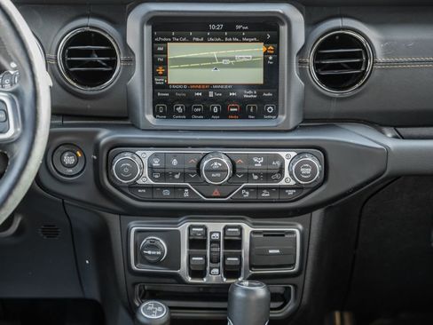 Used 2022 Jeep Wrangler Unlimited Sahara image 19