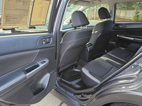 Used 2017 Subaru Crosstrek 2.0i Premium image 15