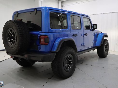 Used 2025 Jeep Wrangler Unlimited Rubicon image 4
