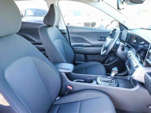 Certified 2025 Hyundai Kona SEL image 18