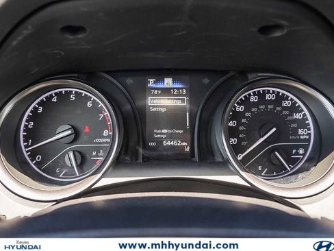 Used 2021 Toyota Camry SE w/ Carpet Mat Package (TMS) FWD image 25