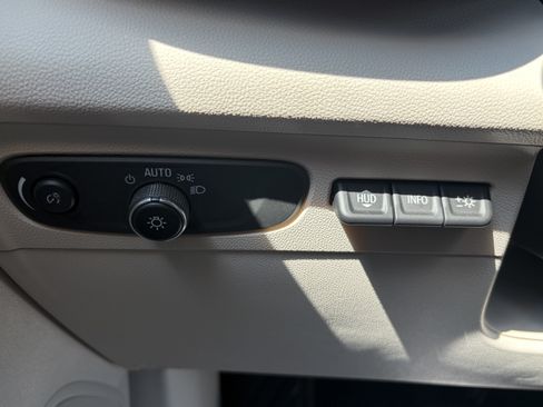 Used 2023 Buick Envision Avenir AWD/4WD image 24