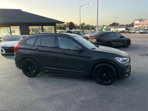 Used 2019 BMW X1 xDrive28i w/ Convenience Package image 9