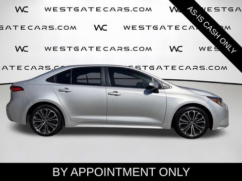 Used 2020 Toyota Corolla LE FWD image 6