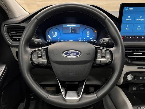 Used 2025 Ford Escape Active w/ Active Premium Tech Pack image 25