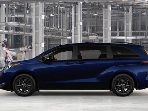 New 2026 Toyota Sienna XSE AWD/4WD image 4