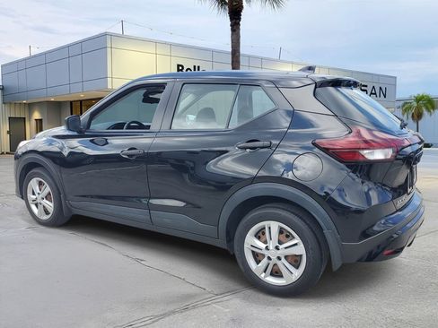 Used 2024 Nissan Kicks S FWD image 3