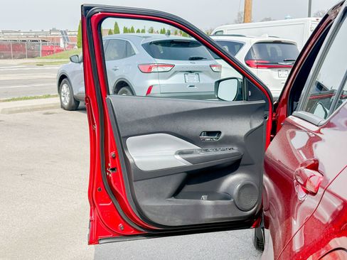 Used 2023 Nissan Kicks SR w/ SR Premium Package image 17