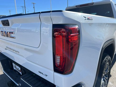 New 2026 GMC Sierra 1500 SLT w/ SLT Convenience Package AWD/4WD image 11