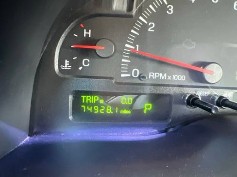 Used 2002 Lincoln LS RWD image 12