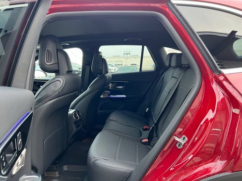 Used 2026 Mercedes-Benz GLC 300 image 23