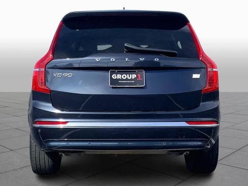 Used 2023 Volvo XC90 T8 Ultimate w/ Lounge Package image 5