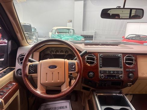 Used 2011 Ford F250 King Ranch w/ King Ranch w/Chrome Pkg AWD/4WD image 16