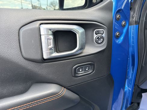 Used 2021 Jeep Gladiator Mojave AWD/4WD image 16