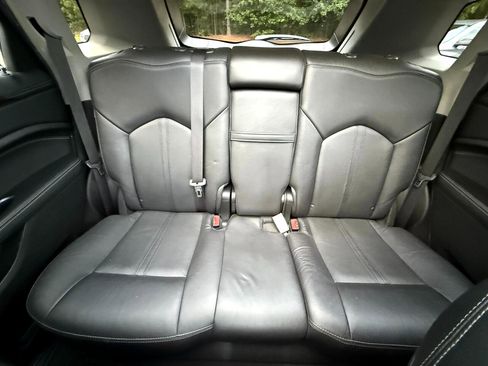 Used 2016 Cadillac SRX Luxury image 29