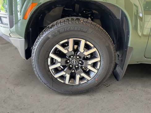 New 2026 Nissan Frontier SV w/ SV Convenience Package AWD/4WD image 15