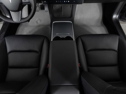 Used 2021 Tesla Model 3 Standard Range image 36