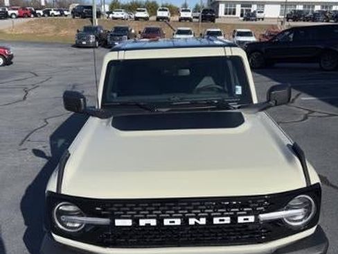 New 2025 Ford Bronco Outer Banks w/ Black Appearance Package image 6