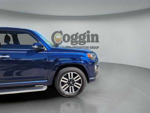 Used 2024 Toyota 4Runner Limited AWD/4WD image 33