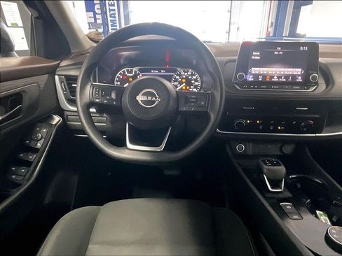Used 2023 Nissan Rogue S AWD/4WD image 17