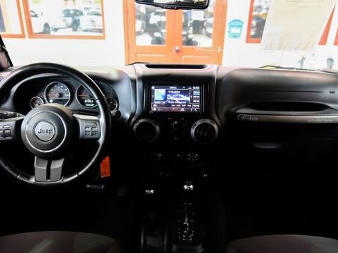 Used 2017 Jeep Wrangler Unlimited Sport AWD/4WD image 14