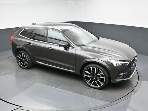 Used 2023 Volvo XC60 B5 Ultimate w/ Protection Package Premier image 45