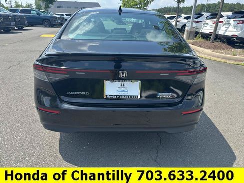 Used 2023 Honda Accord Sport image 6