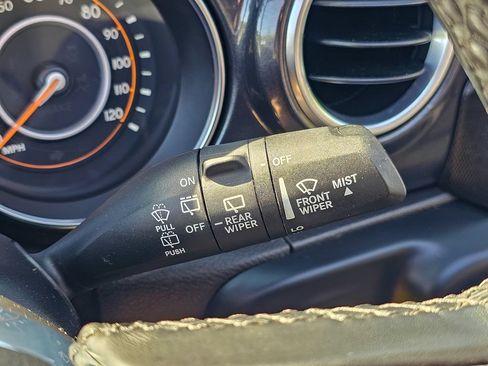 Used 2021 Jeep Wrangler Unlimited Sahara AWD/4WD image 15