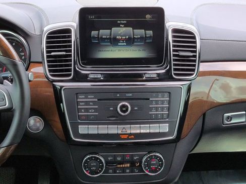 Certified 2018 Mercedes-Benz GLS 550 4MATIC image 18