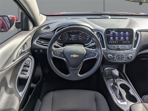 Used 2024 Chevrolet Malibu LT image 14
