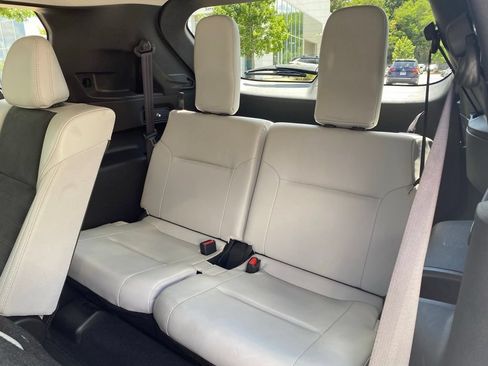Used 2025 Mitsubishi Outlander SE AWD/4WD image 27