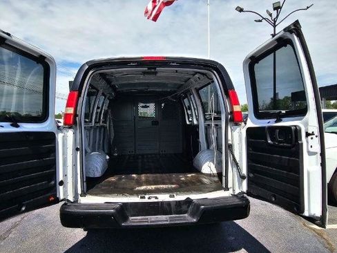 Used 2014 GMC Savana 2500 RWD image 29